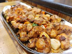 -老东镇啤酒屋海鲜加工·蒸汽海鲜·海鲜烧烤(台东店)