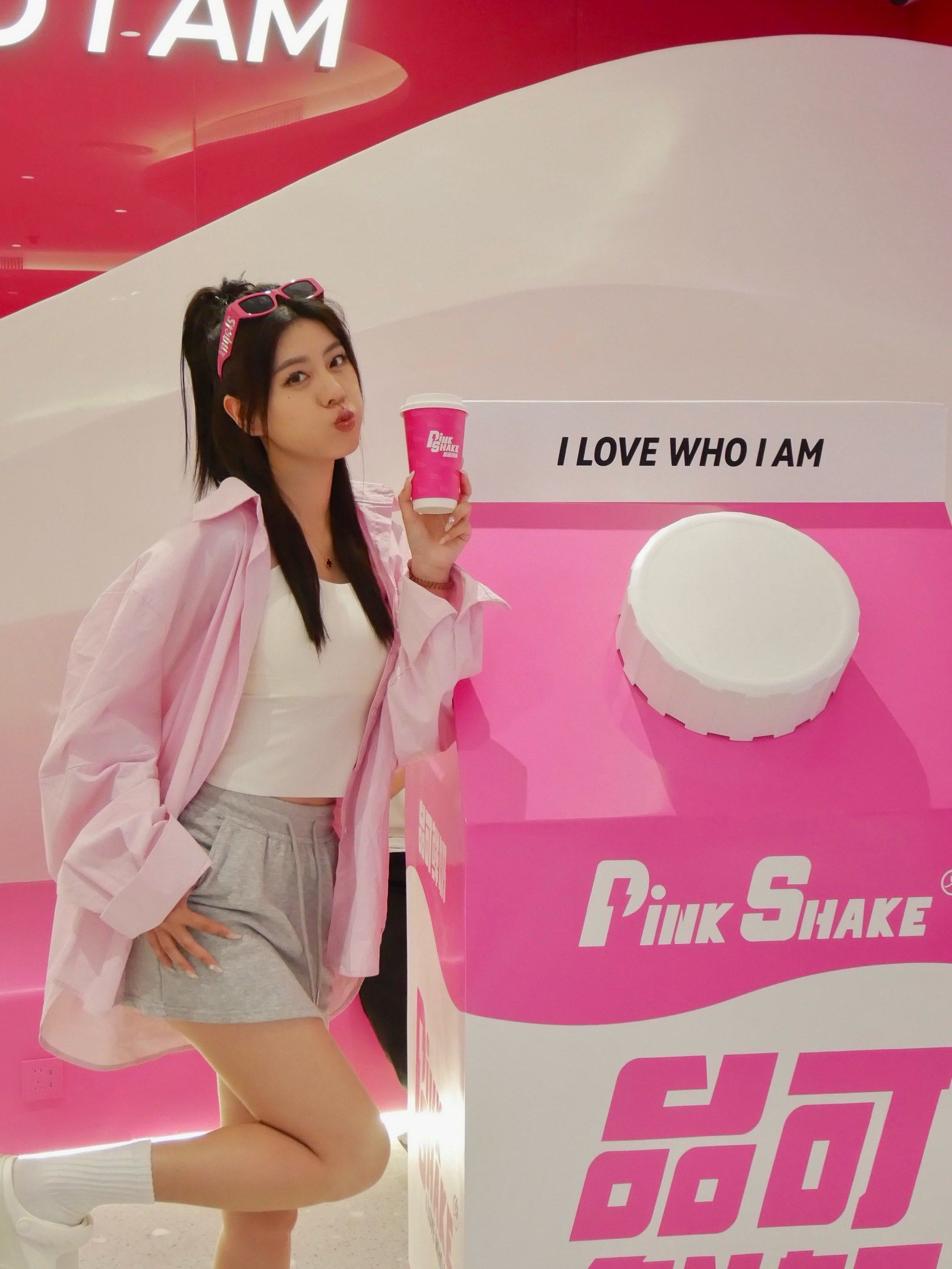 哦莫今天做pinkshake女孩?