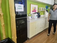 -乐融婴幼儿成长中心(四季青校区)