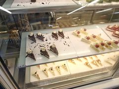 -四囍码头海鲜烧烤自助火锅(外滩南京东路悦荟广场店)