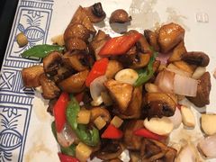 -云海肴·汽锅鸡·云南菜(天山百盛优客店)