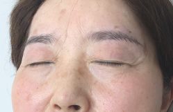 -一个差评成就的纹眉店