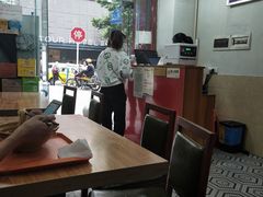 大堂-乡村鸡杂米线(汉渝路店)