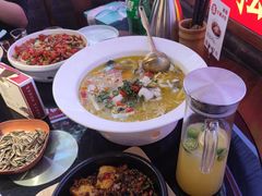 -川流不息·地道川菜·小龙虾(新松江路店)