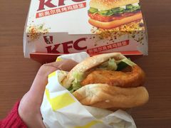 新奥尔良烤鸡腿堡（男票最爱）-肯德基(孝陵卫地铁站店)