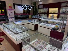 -吴良材眼镜(北中路店)