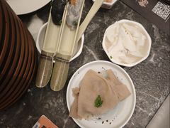 -牛YO寿喜烧·铁板烧和牛火锅自助(市府恒隆店)