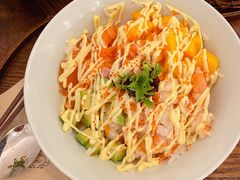 三文鱼牛油果拌饭-小银家日式简餐(中信丹阳花园店)