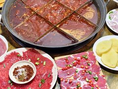 -渝嘴小老弟老火锅(华新村店)