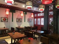 大堂-石头门坎