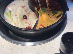 鸳鸯锅-钢管厂歆瑞源油卤串串香(春熙路太古里店)
