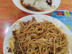 -华兴街自力面店
