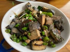 -芦茨金富饭庄·25年老字号·专做稻草鸡