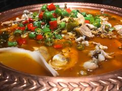-沪小二炭火蛙锅(淮海中路美食不夜城店)