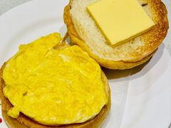 菠萝油-香港新发烧腊茶餐厅(水围店)