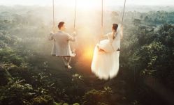 -雪中彩影婚纱摄影·微光艺术中心