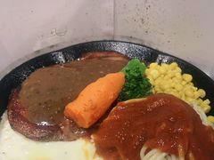 -汤姆家的牛排意面披萨(新城市广场店)