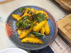 -花馬肆.云南过桥米线(汉神购物广场现场熬汤店)