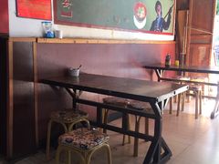 -正宗李家土鸡米线店