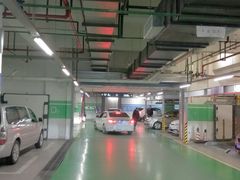 -徐汇日月光地下停车场