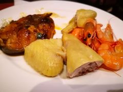 白切雞&基圍蝦、炆鯰魚-三英温泉度假酒店-自助餐厅