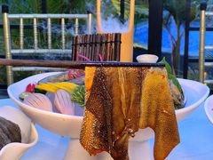 -茅草房·河畔园林火锅