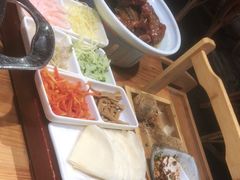 -野山舂·贵州现舂酸汤火锅(鸿通城店)