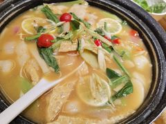 顺化皇家酸汤鱼-米纸越南小馆(金鹰世界店)