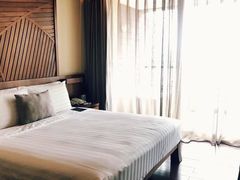 -三亚湾海居铂尔曼度假酒店