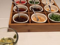 自助调料区-翡翠小城·海鲜豆捞·广式点心(老佛爷店)