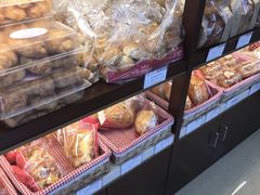 -红宝石·鲜奶小方·海派西点房(丰庄店)