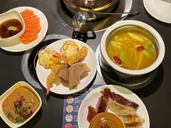 -钱小奴海鲜自助黑金店(杭州滨江龙湖店)
