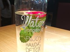 -嫩芽 ·地道重庆菜(十八梯露台夜景店)