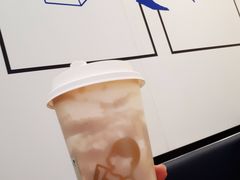 芋泥波波鲜奶-喜茶(迪士尼小镇DP店)