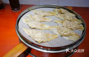Fresh Meat Steamed Dumplings