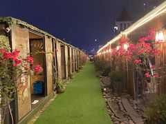 -冰冰龙虾·江湖菜·花园江景餐厅