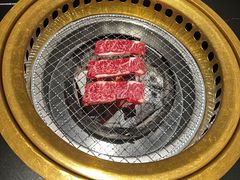 -山川小町·极番烧肉(新地假日广场店)