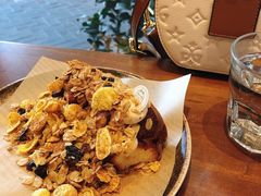 -C.Y Cafe