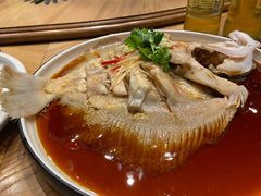 清蒸多宝鱼-山楂树融合菜餐厅