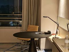 -上海漕河泾万丽酒店