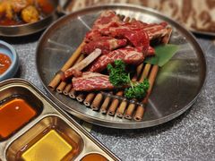 -草家酱蟹炭火烤肉店(珲春南路二店)