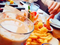 尊赏丝滑奶茶（热）-必胜客(新海上世界店)