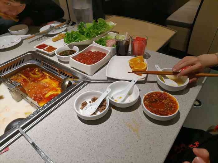 海底捞火锅(吾悦广场店)-"吃了n次海底捞的我 第一端午来吃哦试一.