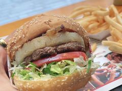 -The Habit Burger Grill 哈比特汉堡(复兴soho店)