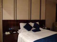 -蓝蔻酒店(深圳东站布吉万象汇店)