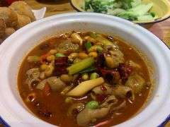 川味肥肠煲-兔槽江湖菜·重庆璧山兔(水围店)