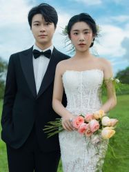 -樱花婚纱摄影