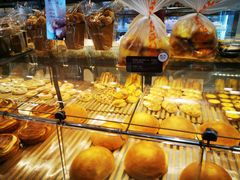 大巨蛋-面包新语(上地华联店)