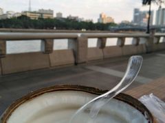 -椰爺爺·椰子冻砵仔糕