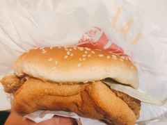 麦辣鸡腿堡金球版-麦当劳(洪山商场店)